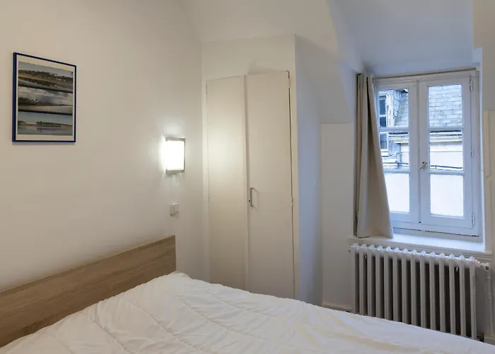 Hôtel central: Hôtel Du Bellay